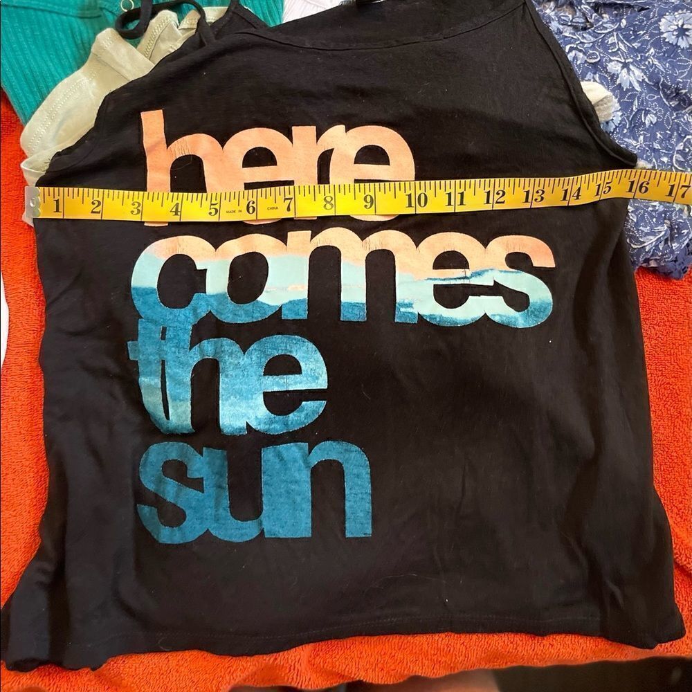 Tops Bundle.Size S and XS - Picture 16 of 16